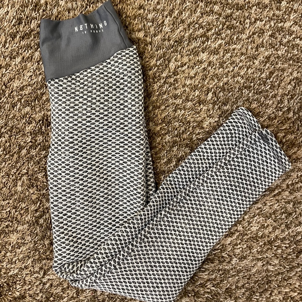 SOLD ❌❌ Signature Flux Leggings